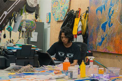 Dex Fernandez uses Art to Challenge and Heal .